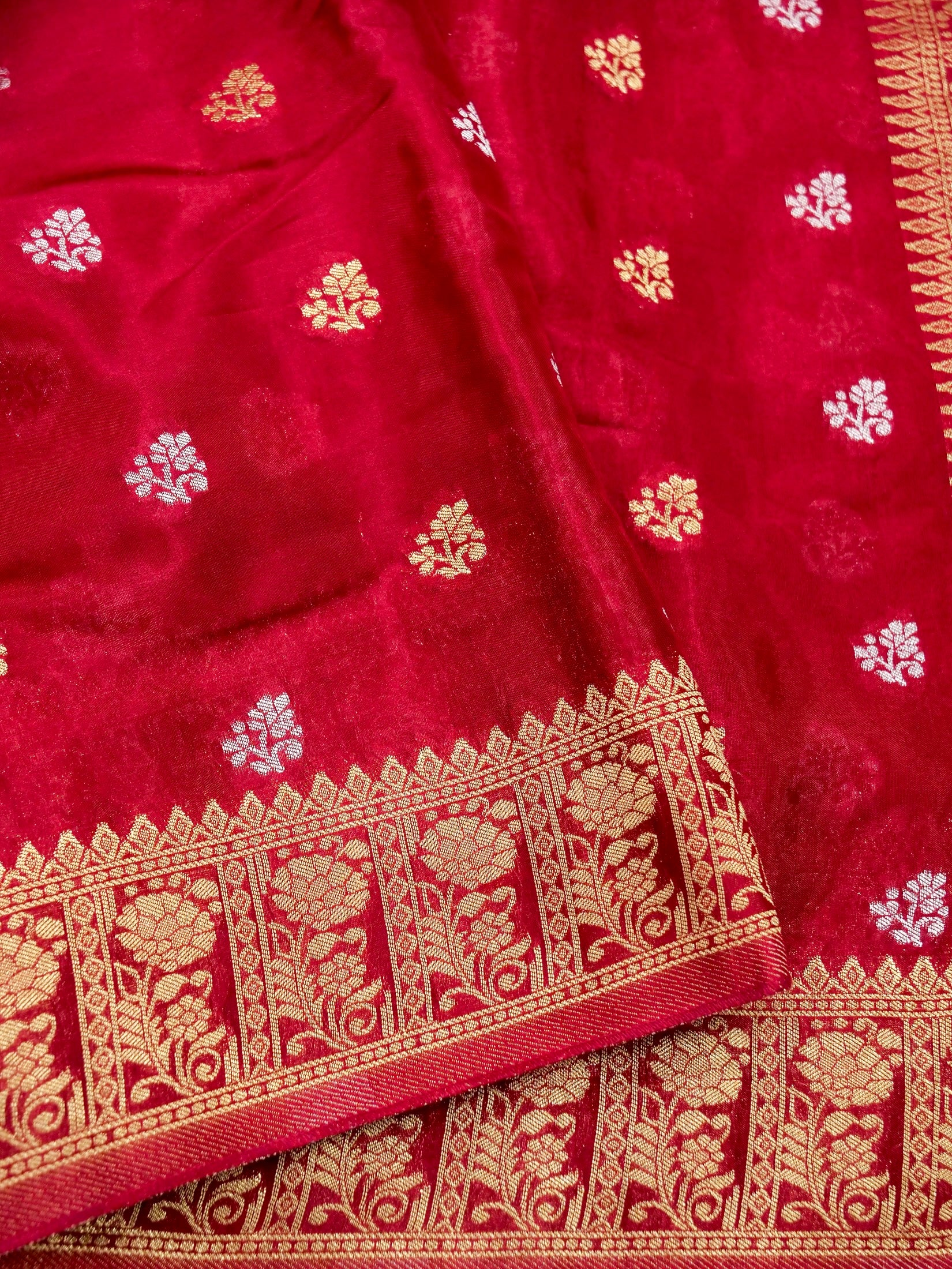 Crimson Red Banarasi Silk Saree - Image 3