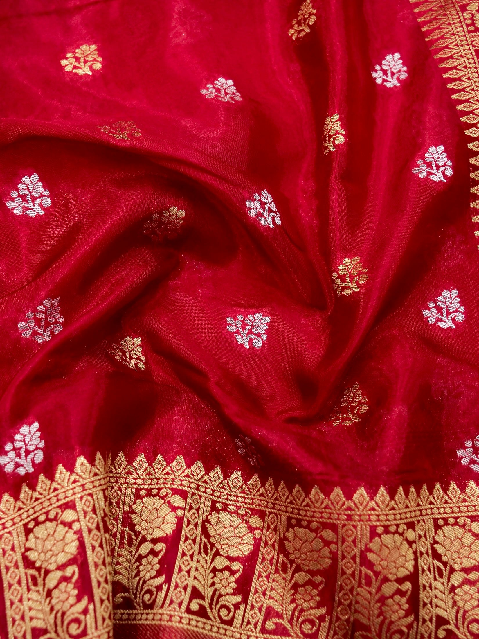 Crimson Red Banarasi Silk Saree - Image 4