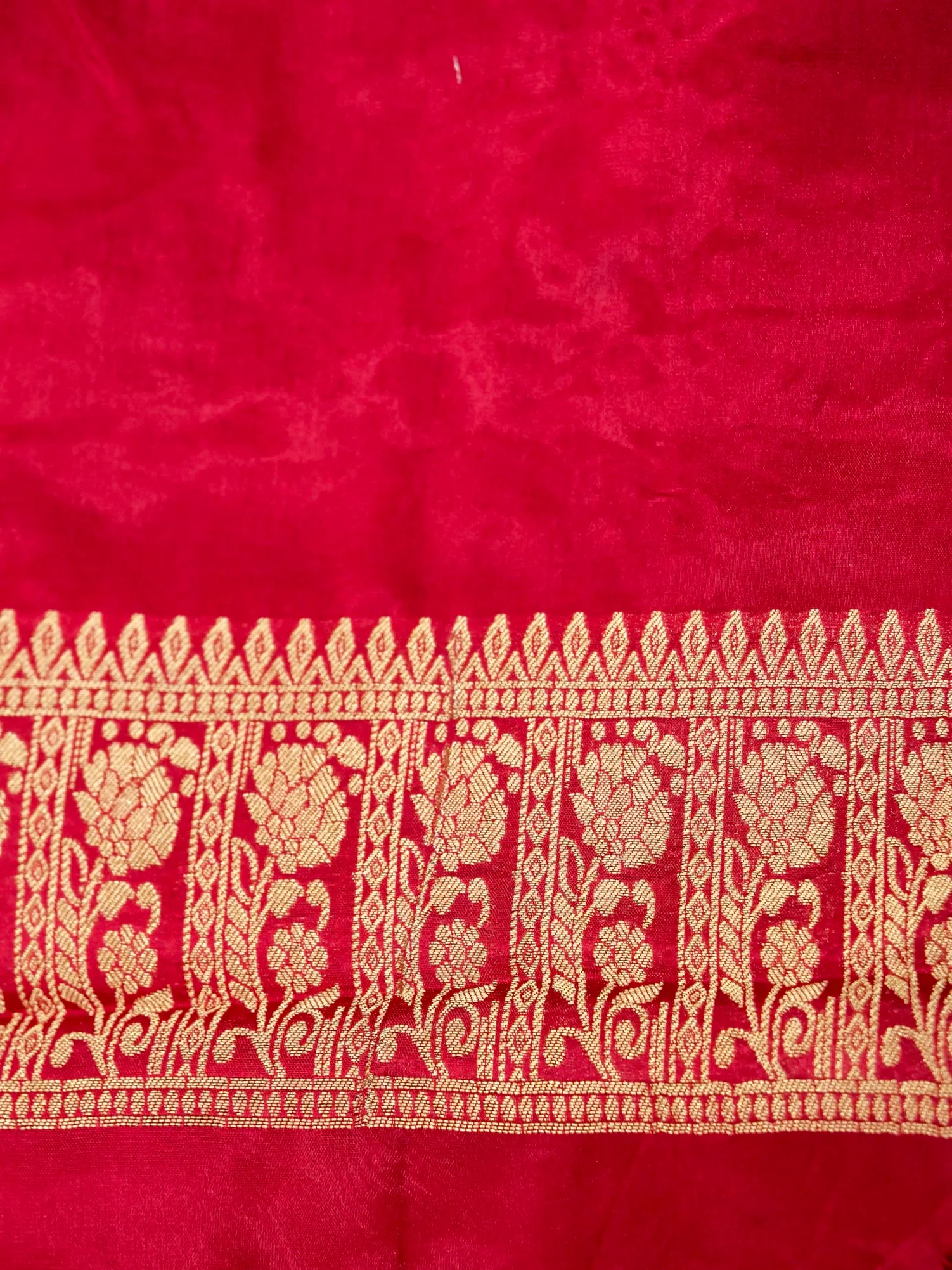 Crimson Red Banarasi Silk Saree - Image 6