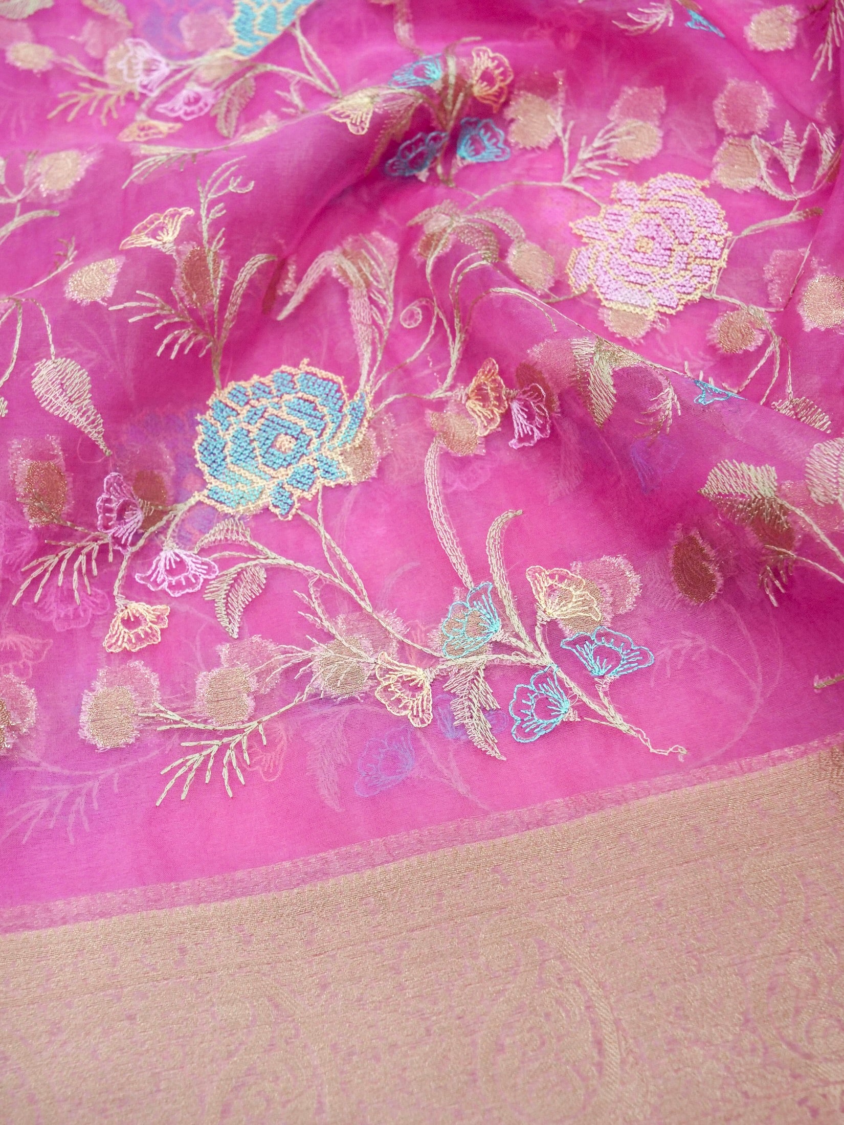 Pink Banarasi Organza Embroidered Saree - Image 5