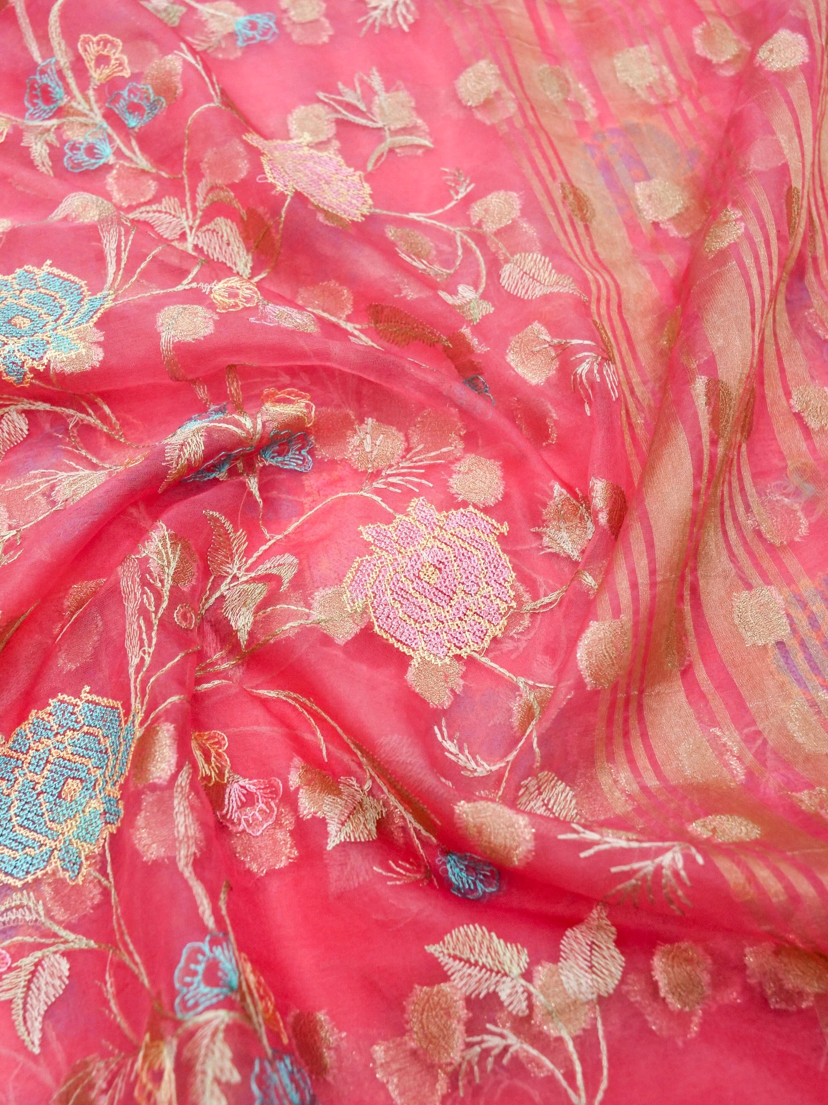 Rose Pink Banarasi Organza Embroidered Saree - Image 4