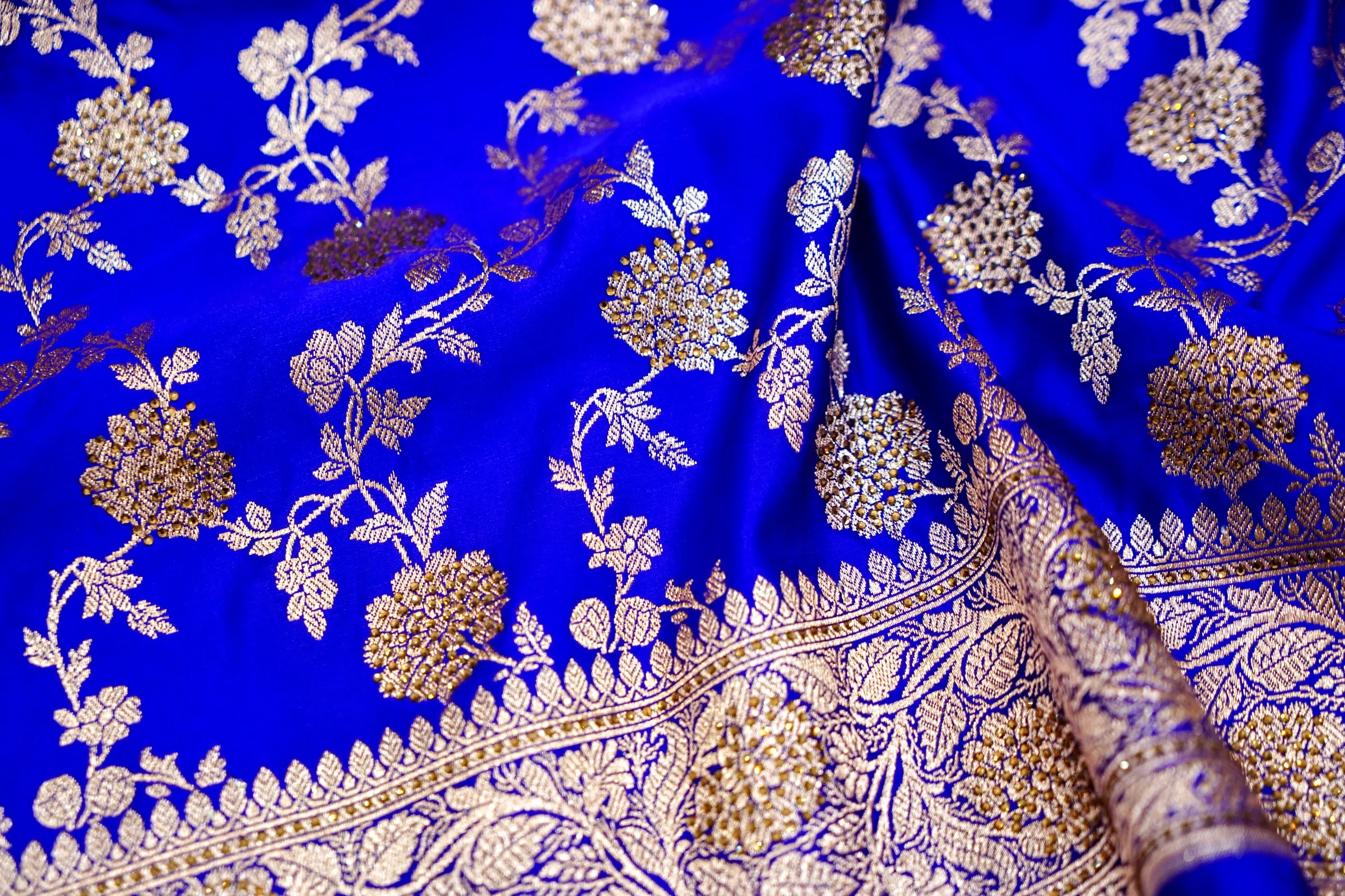 Royal Electric Blue Banarasi Mashru Silk Saree - Image 7