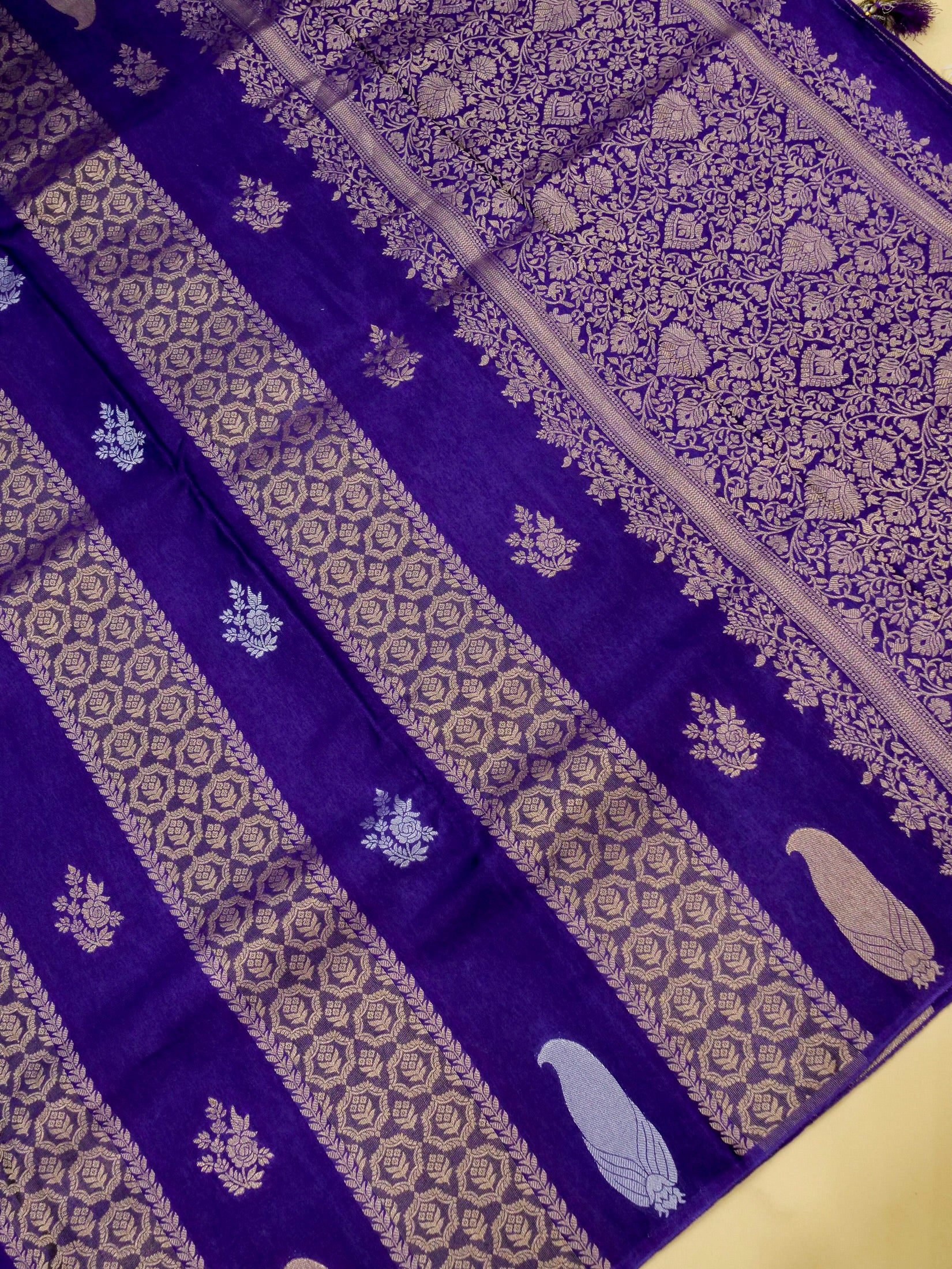 Royal Purple Banarasi Dola Silk Saree - Image 3